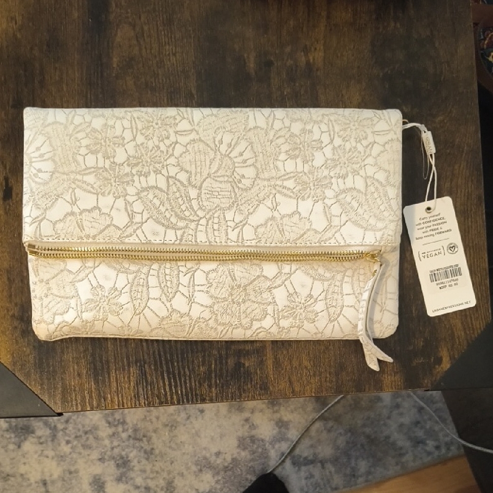 NWT Urban Expressions | Cream and Gold Lace Shoulder Bag